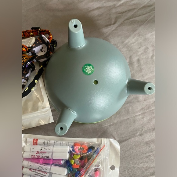 Cat stuff bundle - Picture 4 of 4